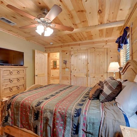 Broken Bow Cabin With Hot Tub And Deck - 4 Mi To Lake! 外观 照片