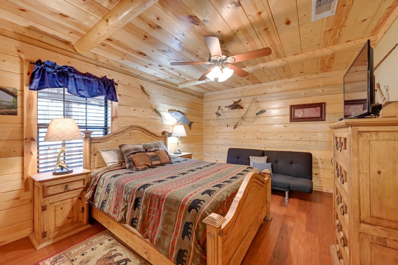 Broken Bow Cabin With Hot Tub And Deck - 4 Mi To Lake! 外观 照片