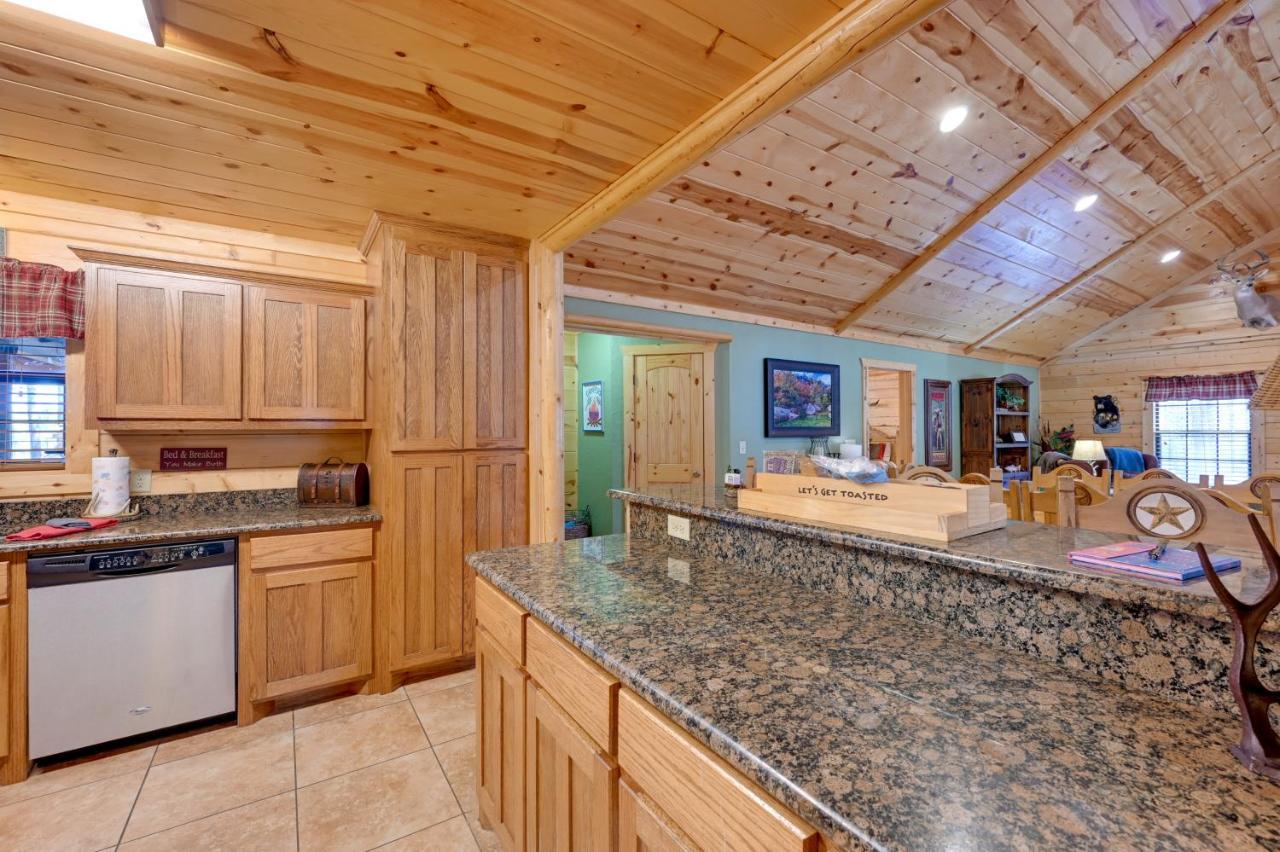 Broken Bow Cabin With Hot Tub And Deck - 4 Mi To Lake! 外观 照片