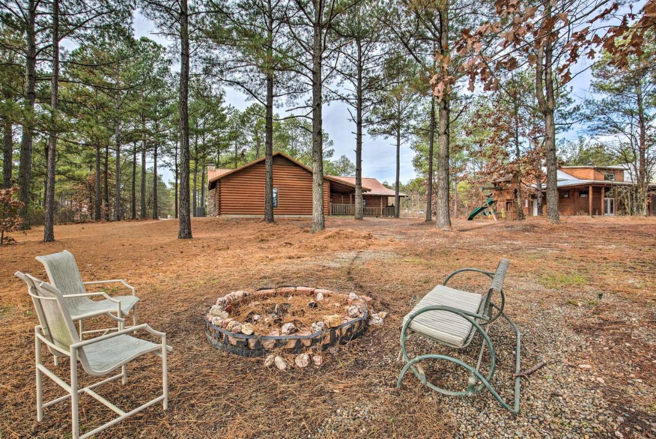 Broken Bow Cabin With Hot Tub And Deck - 4 Mi To Lake! 外观 照片